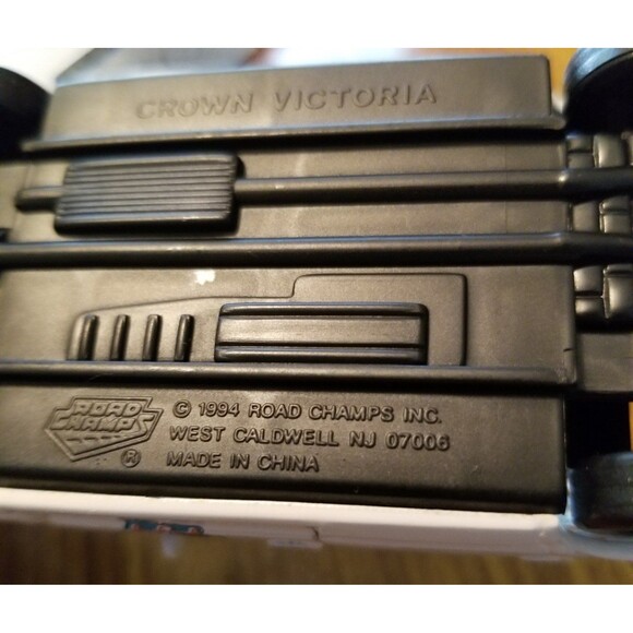 Louisiana State Police Road Champs die cast police car 1:43 scale - Picture 12 of 12